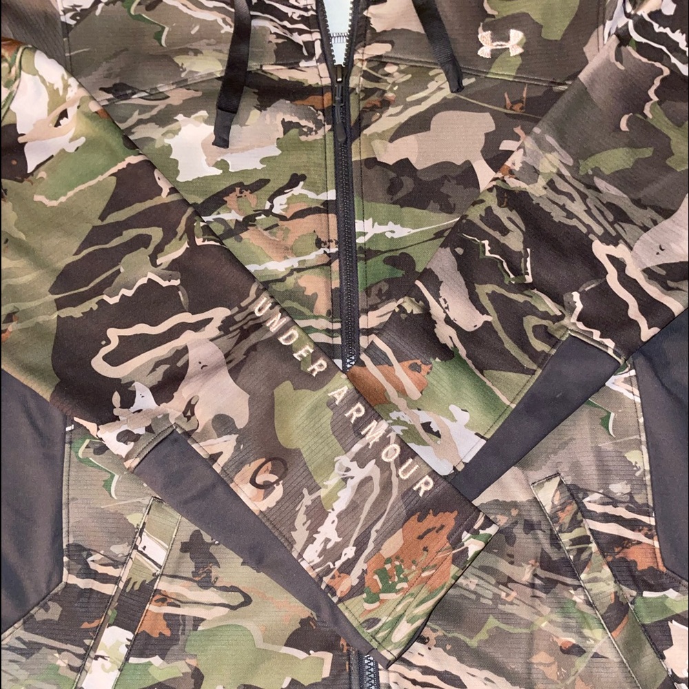 Under Armour Camo zipup hoodie